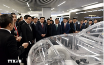 Chủ tịch Quốc hội Vương Đình Huệ thăm Tập đoàn Huawei
