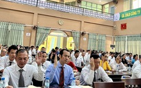 Vợ chồng làm công nhân cạo mủ cao su mỗi năm dư từ 150- 200 triệu đồng