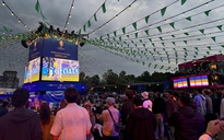 Thư từ Đức: Euro 2024 và chiếc ba-lô lạ ở fanzone Berlin