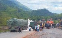 Xe đầu kéo gây tai nạn liên hoàn ở Quảng Bình, tài xế tử vong