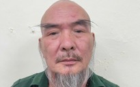 Bắt Ngọc "say" mang xe 3 bánh ra chặn cửa bệnh viện để đòi nợ chủ Sen Tài Thu