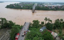 Thủ tướng: Khẩn trương triển khai cứu hộ cứu nạn các nạn nhân vụ sập nhịp cầu Phong Châu