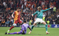 Liverpool thua sốc Galatasaray, Chelsea thắng đội bóng của thầy cũ Mourinho