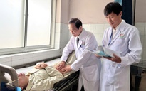 Cứu chữa thành công bệnh nhân bị xương cá đâm thủng ruột