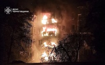 Ông Zelensky sắp gặp ông Donald Trump, Nga phóng hơn 300 drone, 37 tên lửa