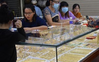 Giá vàng hôm nay 22-10: Vàng trong nước giảm sốc