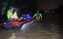 Lũ ở Đà Nẵng vượt báo động 3 trên 1 m và tiếp tục lên, mất điện diện rộng