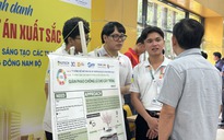 Sinh viên sáng tạo giải pháp chống lũ, AI phát hiện bệnh Parkinson