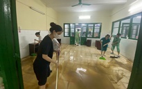 Cảnh tượng bên trong Bệnh viện Trung ương Huế sau cơn lũ dữ