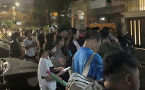 Cháy tại tầng chung cư, người dân hoảng sợ sơ tán