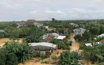 Nắng lên, hàng chục ngàn nhà dân ở Đà Nẵng vẫn ngập sâu trong lũ lịch sử