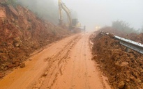 Giao thông trên đèo Đại Ninh thông trở lại sau vụ sạt lở sáng 30-10