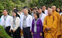 Đoàn Đại biểu tham dự "Hội sách Côn Đảo" dâng hương tri ân anh hùng liệt sĩ