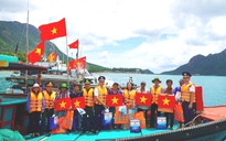 Đoàn công tác Vùng Cảnh sát biển 3 thăm, làm việc và tặng quà tại Đặc khu Côn Đảo