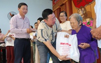 "Trái tim miền Trung" đến với bà con ven sông Thu