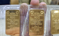 Tối 1-11, giá vàng miếng SJC trên thị trường tự do tiếp tục lao dốc