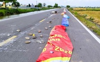 Khởi tố người nông dân phơi lúa trên đường dẫn tới tai nạn chết người