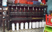 Những máy dệt nhuốm màu thời gian