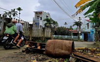 Cả khu dân cư dựng barie tự chế, ngăn xe né trạm BOT ở Đà Nẵng