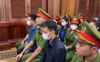 CLIP: Nguyễn Thúc Thùy Tiên, Quang Linh Vlog và Hằng Du mục trong phòng xử