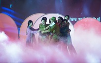 Dàn sao ba phim trăm tỉ đồng "đốt cháy" sân khấu khai mạc Liên hoan phim Việt Nam XXIV