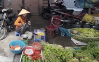 Chợ trống kệ, người dân Gia Lai phải “săn” từng bó rau nhỏ