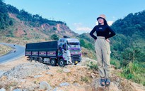 Chân dung nữ tài xế trẻ đẹp lái xe tải chở hàng cứu trợ miễn phí cho miền Trung