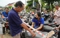 Ấm lòng nhiều điểm sửa xe miễn phí cho người dân vùng lũ lụt Khánh Hòa