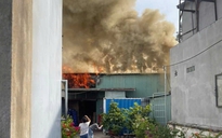 Hiện trường cháy lớn kho hàng ở xa lộ Hà Nội - TPHCM