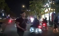 Làm rõ hành vi đập phá ô tô của một thanh niên sau va chạm giao thông