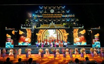 TP Cần Thơ rực rỡ trong đêm khai hội Ok Om Bok – Đua ghe ngo