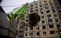 Tên lửa, UAV ồ ạt trút xuống hạ tầng năng lượng Ukraine, Nga bắt "khủng bố"