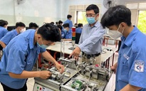 Trường đưa sinh viên đến doanh nghiệp thực tập phải thông qua trung tâm môi giới việc làm?