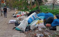 Vỉa hè thành nơi đổ rác