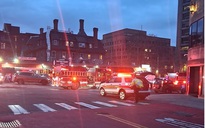 Nghi phạm mặc đồ đen xả súng trong trường đại học Mỹ, thương vong hàng loạt