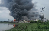 Cháy lớn thiêu rụi nhà xưởng công ty giày da