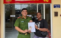 Cô gái người Nigeria bị mất điện thoại, công an tìm thấy ngay sau đó