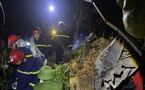 Xe tải lao xuống vực sâu 100 m, tài xế tử vong mắc kẹt trong cabin