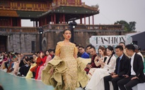 Quảng trường Ngọ môn "bùng nổ" với dàn người đẹp Miss Cosmo 2025