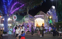 Xóm đạo Tân Phú rực rỡ đón Giáng sinh