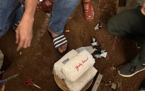 Máy xúc xới tung mặt đất, hé lộ kho chất cấm trong chuyên án ma túy lớn tại Đắk Lắk