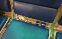 Sân bay Tân Sơn Nhất: Khách đông, rác cũng "bủa vây"