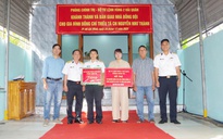 Vùng 2 Hải quân trao “Nhà đồng đội” tại TPHCM