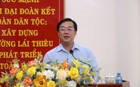 Phó Bí thư Thường trực Thành ủy TPHCM Lê Quốc Phong trao quyết định về công tác cán bộ