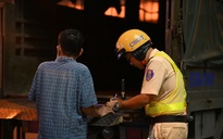 CLIP: CSGT TPHCM tuần tra kiểm soát công khai kết hợp hóa trang xử lý vi phạm nồng độ cồn