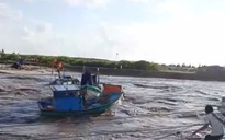 Nước lũ về nhanh, hàng chục ghe thuyền bị cuốn trôi, ngập hơn 1.000 căn nhà