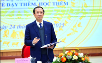 Thứ trưởng Bộ GD-ĐT kiểm tra việc dạy thêm, học thêm tại Hà Nội