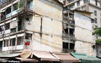 GỠ VƯỚNG CHO HÀNG LOẠT CHUNG CƯ CŨ (*): 10 năm để thay áo mới