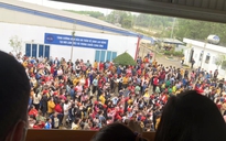 Hàng ngàn công nhân ngưng việc yêu cầu tăng lương