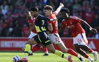 Thua sốc Nottingham Forest, Man City vỡ mộng Top 3